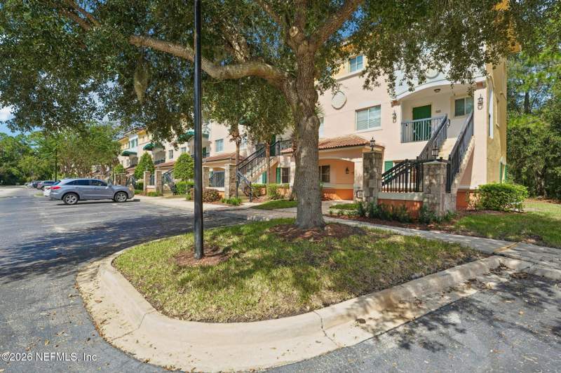 2 bedroom Condominium at 9745 Touchton Road #1230, Il Villagio, Jacksonville — photo 5