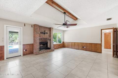 2217 Hunterwood Court, Jacksonville FL - photo 9 of 61