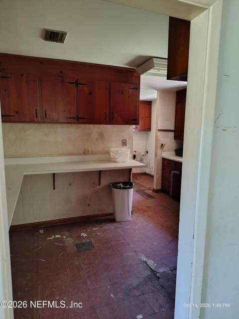 677 Lake Asbury Drive, Green Cove Springs FL - photo 8 of 17