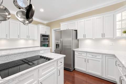 8731 Rolling Brook Lane, Jacksonville FL - photo 16 of 59