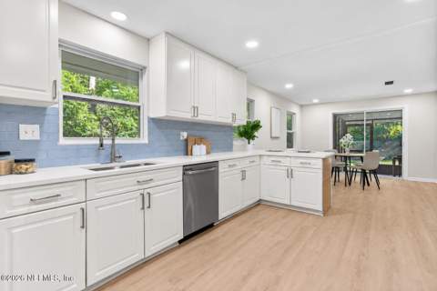 1215 Lamanto Avenue, Jacksonville FL - photo 17 of 56