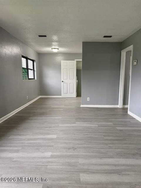 9117 Lingard Avenue, Jacksonville FL - photo 6 of 30