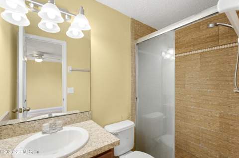 4235 Timberlake Drive, Jacksonville FL - photo 11 of 24