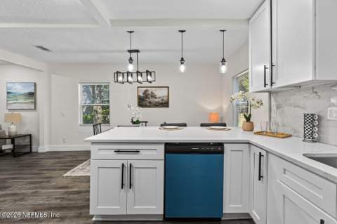 2221 E Home Park Circle, Jacksonville FL - photo 17 of 98