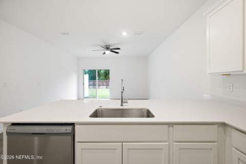 654 Holly Lakes Drive, Orange Park FL - photo 12 of 51