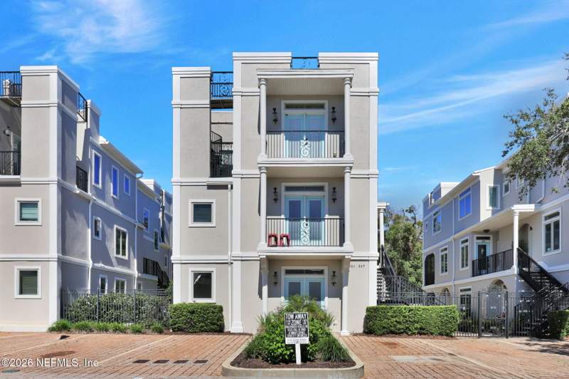 1 bedroom Condominium at 341 Ahern Street #5, Via Mare, Atlantic Beach — photo 4