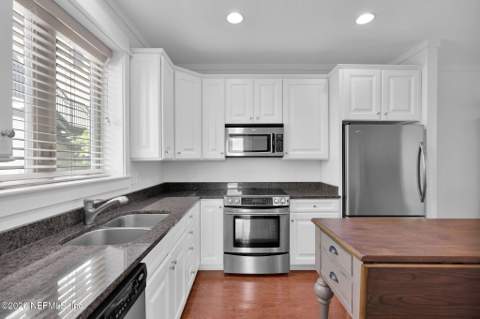 341 Ahern Street #5, Atlantic Beach FL - photo 19 of 41