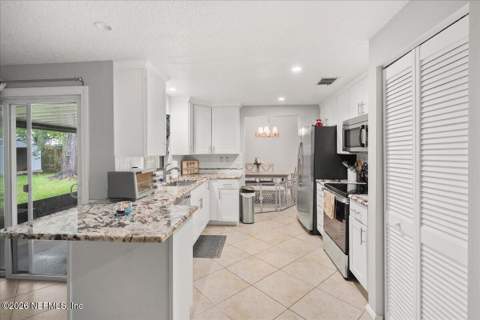 1290 Bear Run Boulevard, Orange Park FL - photo 6 of 28