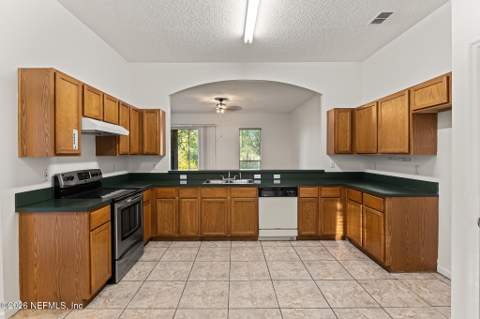 5935 Long Cove Drive, Jacksonville FL - photo 7 of 35