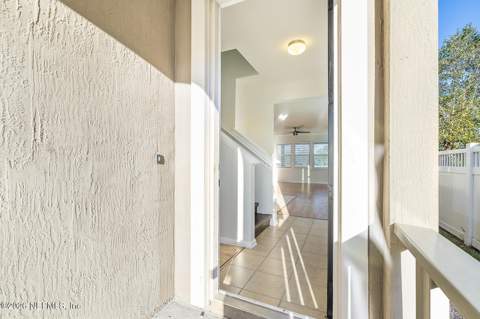 15989 Hutton Lane, Jacksonville FL - photo 8 of 43