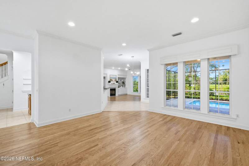 4 bedroom Single Family Residence at 279 Barony Drive, Queens Harbour Cc, Jacksonville — photo 5