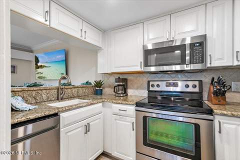 210 Margaret Street, Neptune Beach FL - photo 7 of 32