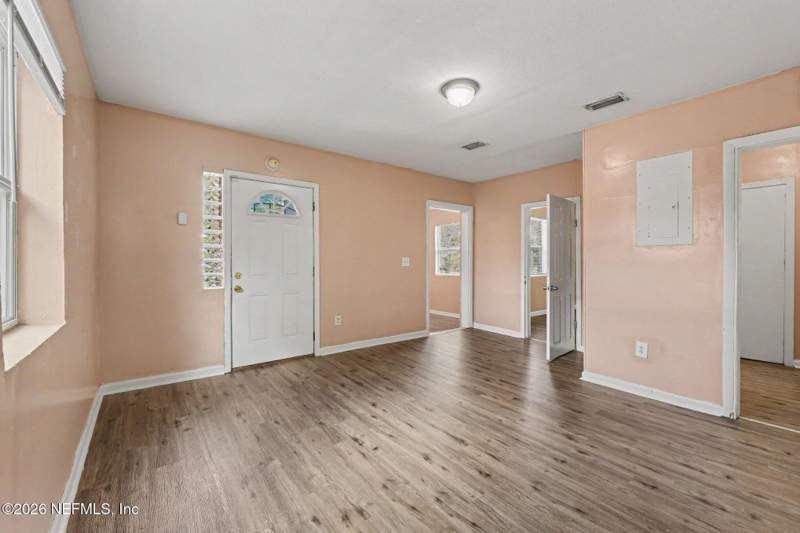 2 bedroom Single Family Residence at 1534 W 13th Street, Not Validd, Jacksonville — photo 5