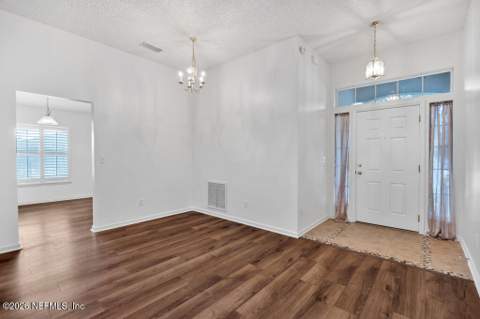 2700 Cross Creek Drive, Green Cove Springs FL - photo 9 of 49
