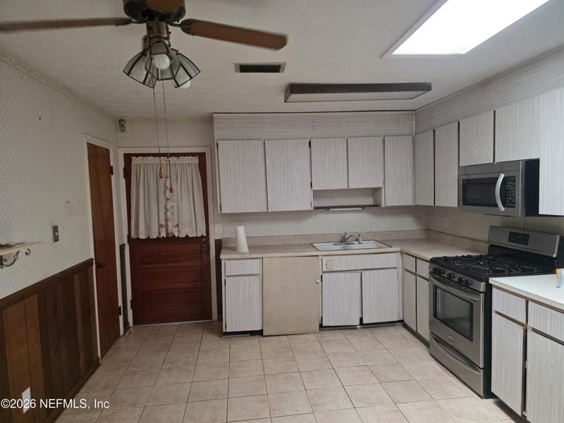 3 bedroom Single Family Residence at 10411 Tulsa Road, Highlands, Jacksonville — photo 5