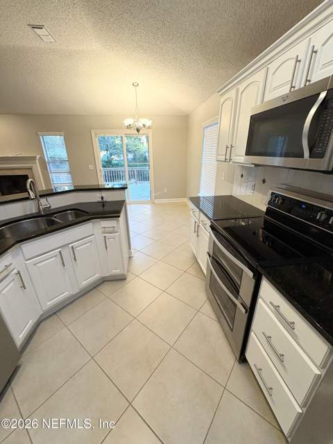 9639 Bent Oak Court, Jacksonville FL - photo 9 of 30