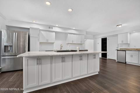 12798 Wilderness Lane, Jacksonville FL - photo 7 of 58
