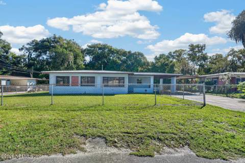 211 Fern Street, Palatka FL - photo 9 of 47