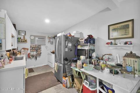 704 Plainfield Avenue, Orange Park FL - photo 13 of 37