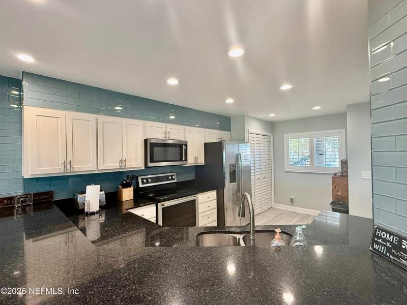 2 bedroom Condominium at 1701 1st Street #11B, Seaquest, Jacksonville Beach — photo 4