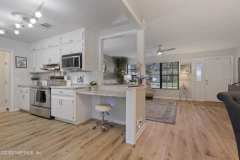 752 Acapulco Road, Jacksonville FL - photo 9 of 40