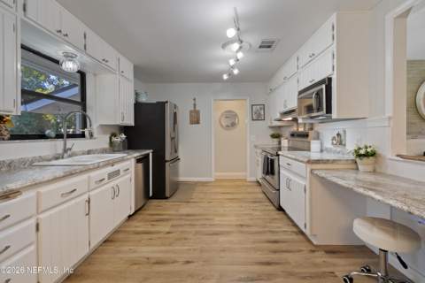 752 Acapulco Road, Jacksonville FL - photo 17 of 40