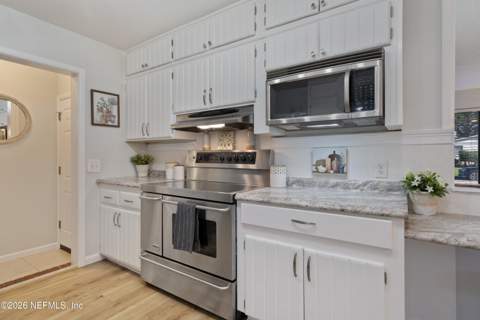 752 Acapulco Road, Jacksonville FL - photo 16 of 40