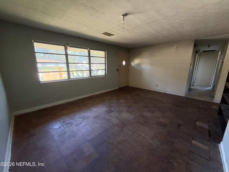 4 bedroom Single Family Residence at 5612 Sabena Road, Santa Monica, Jacksonville — photo 2