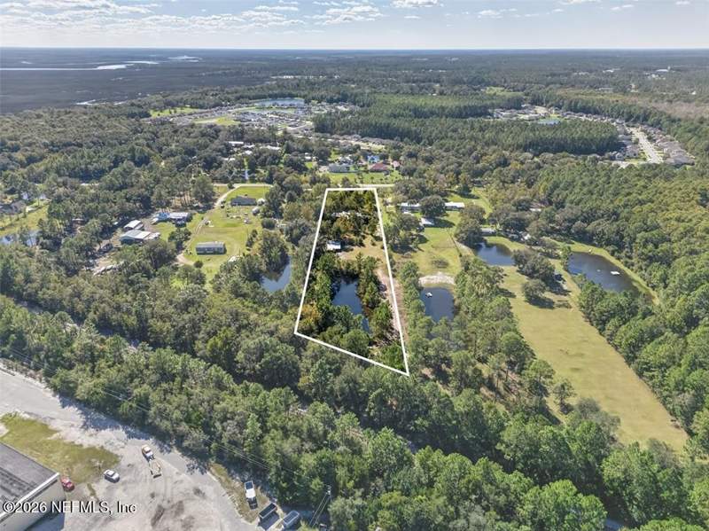 5 bedroom Single Family Residence at 85502 N Harts Road, Yulee, Yulee — photo 3