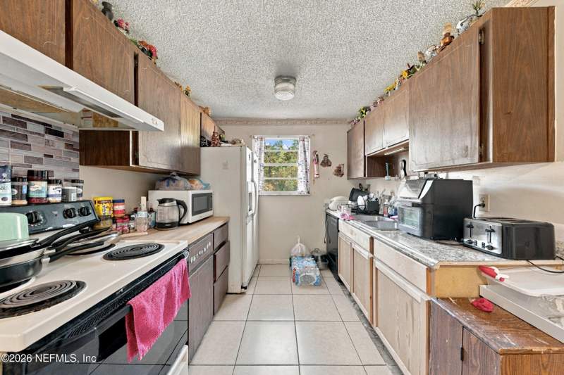 3 bedroom Single Family Residence at 7451 La Ventura Drive, Laventura, Jacksonville — photo 3