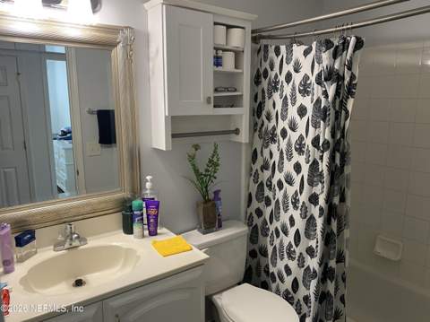 8238 Lake Woodbourne Drive, Jacksonville FL - photo 9 of 15