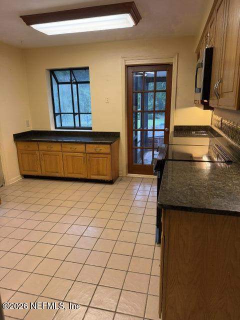 10125 Scott Mill Road, Jacksonville FL - photo 21 of 70