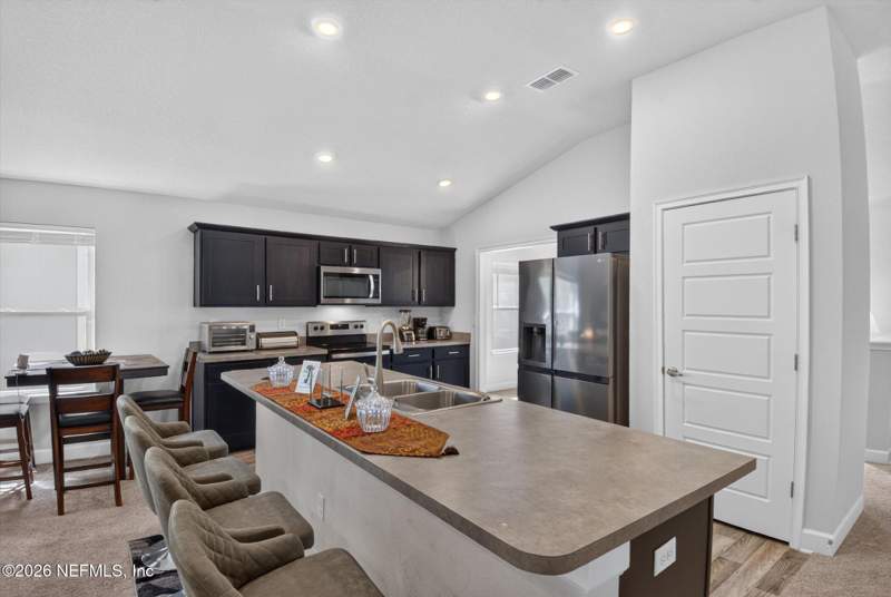 3 bedroom Single Family Residence at 7027 Camfield Landing Drive, Camfield Landing, Jacksonville — photo 5