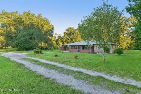 1078 Merrimac Avenue, Green Cove Springs FL - photo 7 of 72