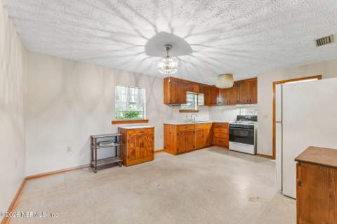 1078 Merrimac Avenue, Green Cove Springs FL - photo 21 of 72
