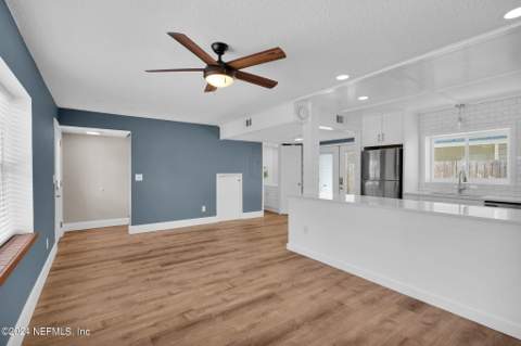 1413 4th Street, Jacksonville Beach FL - photo 6 of 37