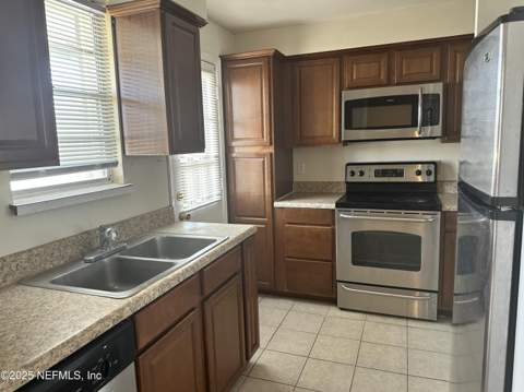 1644 El Camino Road #5, Jacksonville FL - photo 7 of 15