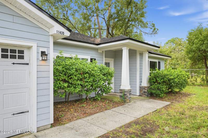 4 bedroom Single Family Residence at 11435 W Court Boulevard, Pineview Heights, Jacksonville — photo 3