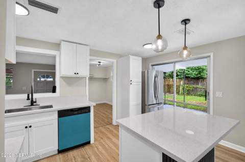 154 Venus Lane, Orange Park FL - photo 18 of 89