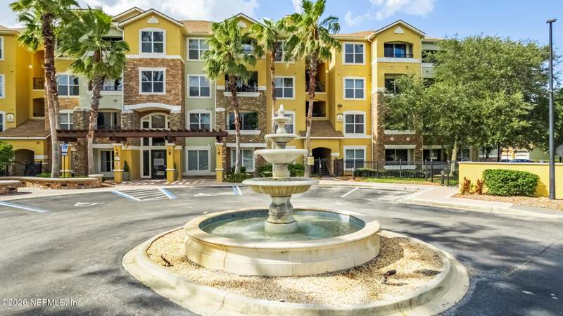 2 bedroom Condominium at 8539 Gate Parkway #9328, Villa Medici, Jacksonville — photo 4