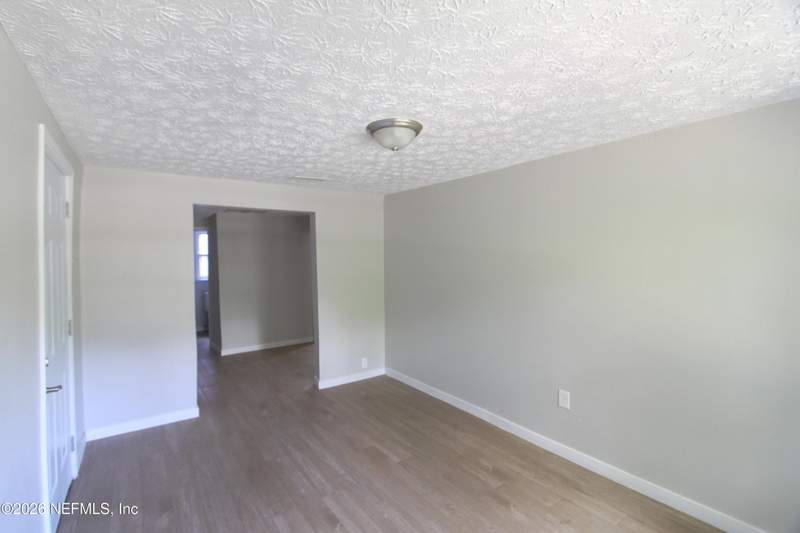5 bedroom Single Family Residence at 1109 Lake Shore, Seminole Gardens, Jacksonville — photo 5