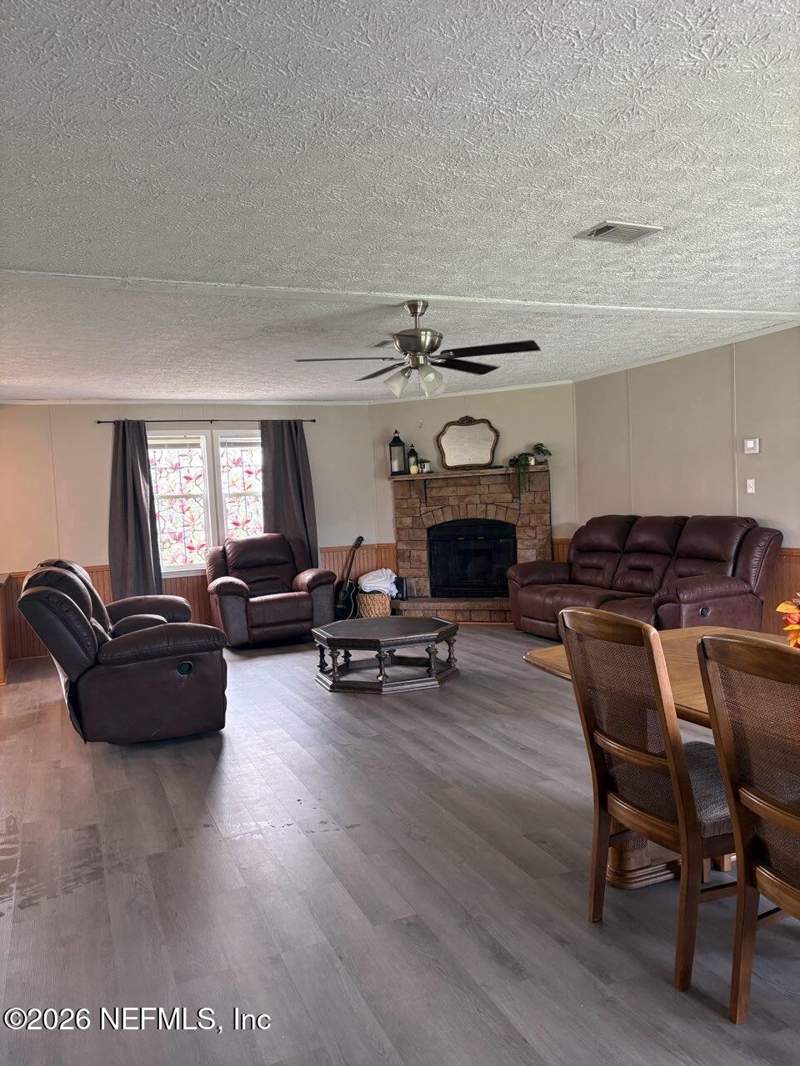 3 bedroom Single Family Residence at 11880 Clet Harvey Road, Glen St. Mary, Glen St. Mary — photo 3