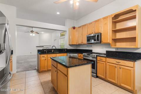 1415 Sun Marsh Drive, Jacksonville FL - photo 15 of 40