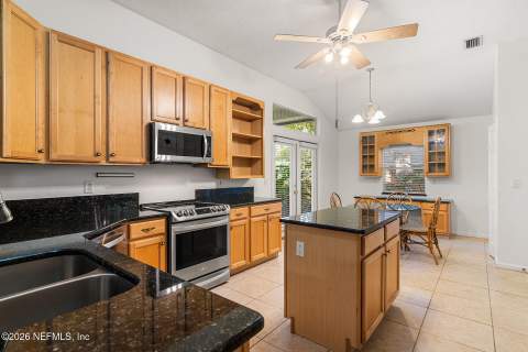 1415 Sun Marsh Drive, Jacksonville FL - photo 14 of 40