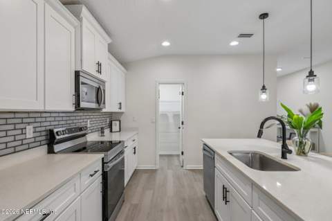 1068 Clay Street, Fleming Island FL - photo 16 of 51