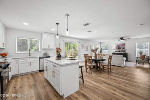 9749 Hazel Lake Drive, Jacksonville FL - photo 23 of 65