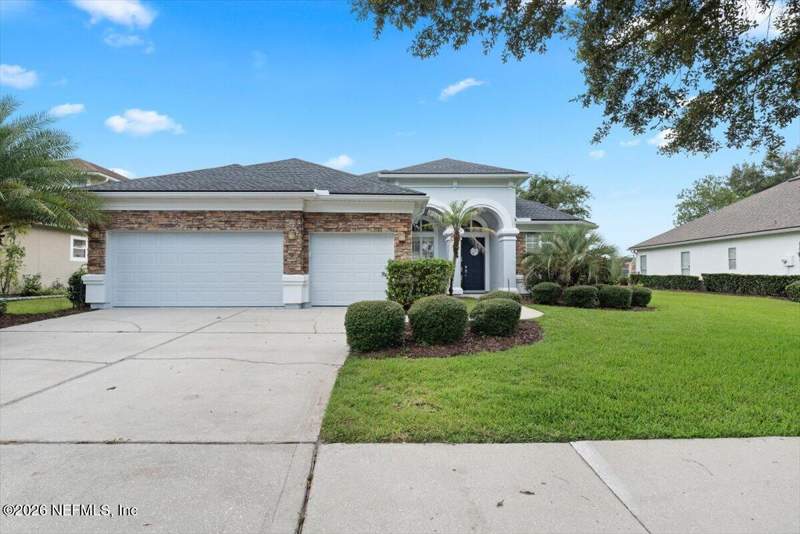 4 bedroom Single Family Residence at 14410 E Cherry Lake Drive, Bartram Springs, Jacksonville — photo 2