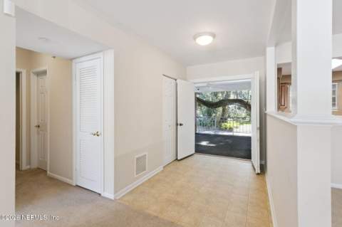 4242 Ortega Boulevard #18, Jacksonville FL - photo 7 of 30