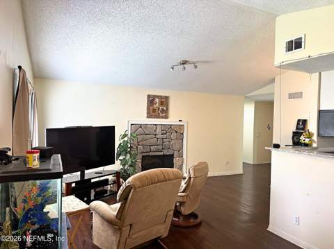 8613 Beechfern Lane, Jacksonville FL - photo 7 of 27
