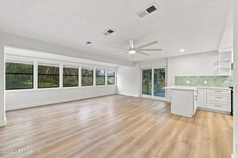 360 Tidewater Drive, Jacksonville FL - photo 13 of 67